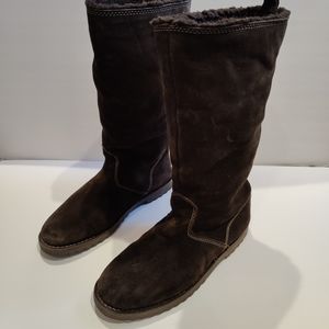 American Eagle Brown Suede Tall Fleece Boots